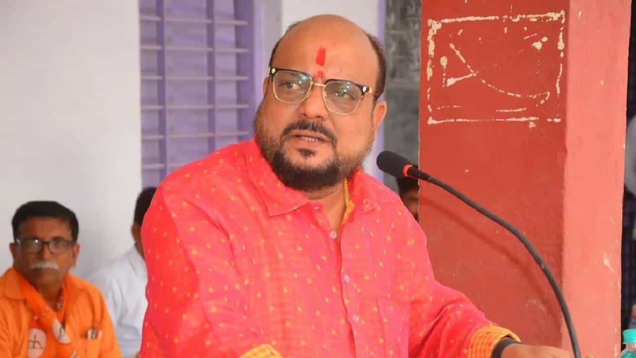 Gulabrao Patil यांच्या कुणाला कानपिचक्या? म्हणाले, जर मी हरलो तर तुमच्या घराजवळ...