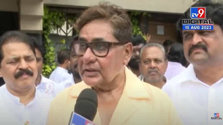 नवाब मलिक यांचे बंधू कप्तान मलिक यांनी दिली भावाच्या प्रकृतीबद्दल महत्त्वाची माहिती, म्हणाले... नवाब मलिक यांचे बंधू कप्तान मलिक यांनी दिली भावाच्या प्रकृतीबद्दल महत्त्वाची माहिती, म्हणाले...