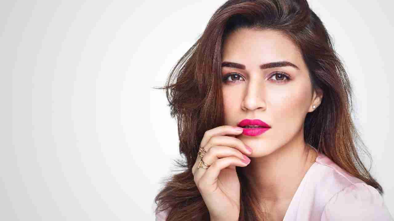 Kriti Sanon | क्रिती सनॉन हिने राष्ट्रीय पुरस्कार मिळाल्यानंतर या व्यक्तीला केला पहिला फोन, चक्क अभिनेत्री म्हणाली, मी त्यावेळी