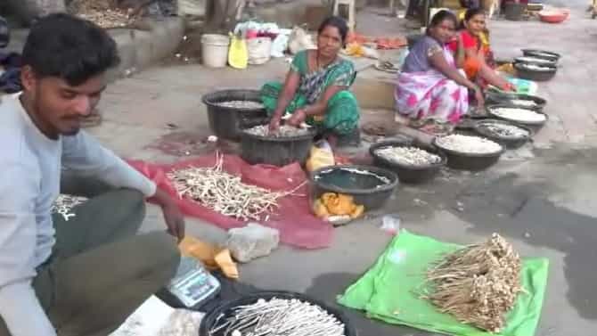 ही भाजी आहे १ हजार रुपये किलो, तरीही लोकं आवडीनं का खरेदी करतात?