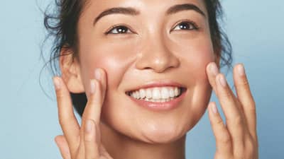 Oily Skin असणाऱ्यांनी चमकदार चेहरा कसा मिळवायचा? आठवड्यातून या 2 गोष्टी करा