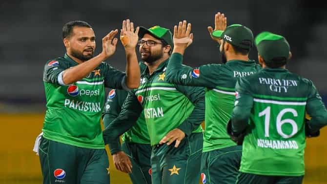 PAK vs NED : वर्ल्ड कपमध्ये पाकिस्तान संघाचा भारतात पहिला विजय, बाबर कंपनीने रचला इतिहास