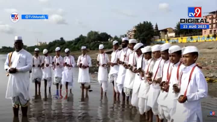 चांद्रयान -3 मोहिमेसाठी विठुरायाच्या पंढरीत हरिनामाचा गजर, विठ्ठलाला काय घातलं साकडं? चांद्रयान -3 मोहिमेसाठी विठुरायाच्या पंढरीत हरिनामाचा गजर, विठ्ठलाला काय घातलं साकडं?