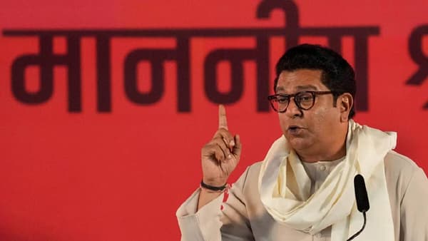 Raj Thackeray : मुंबई-गोवा महामार्गावर खड्डेच खडे; चांद्रयानावरून राज ठाकरे यांचे सरकारला चिमटे