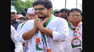 ‘रक्ताचं पाणी करावं लागलं तरी चालेल, पण…’, कोल्हापुरातील शरद पवार यांच्या सभेत रोहित पाटील आक्रमक