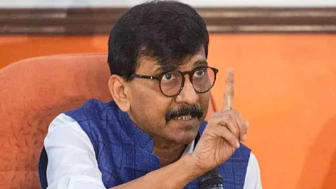 भाजपचं हिंदुत्व ढोंगी म्हणत सामनातून निशाणा; बाळासाहेब ठाकरे अन् सावरकरांच्या विचारांचाही दिला दाखला