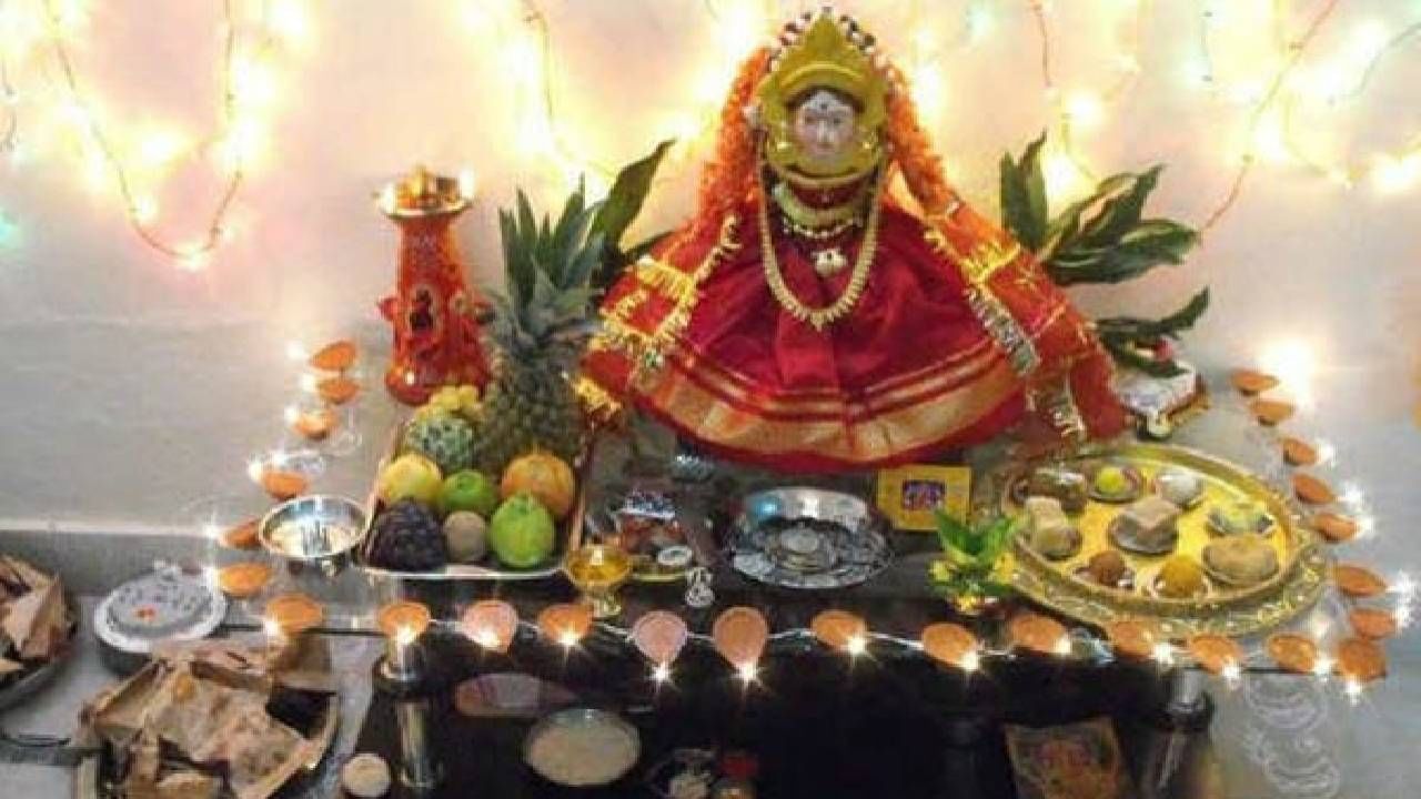 Varlakshmi Vrat : जीवनातल्या प्रत्त्येक समस्येला दूर करते वरलक्ष्मी व्रत, महत्त्व आणि पौराणिक कथा