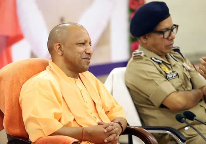 सायबर गुन्हेगारांपेक्षा पुढचा विचार करण्याची गरज, मुख्यमंत्री योगी यांचा फॉरेन्सिक विद्यार्थ्यांना सल्ला