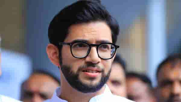 Aditya Thackeray : लाठीकाठी घेऊन शासन आपल्या दारी का, आदित्य ठाकरे यांचा सवाल