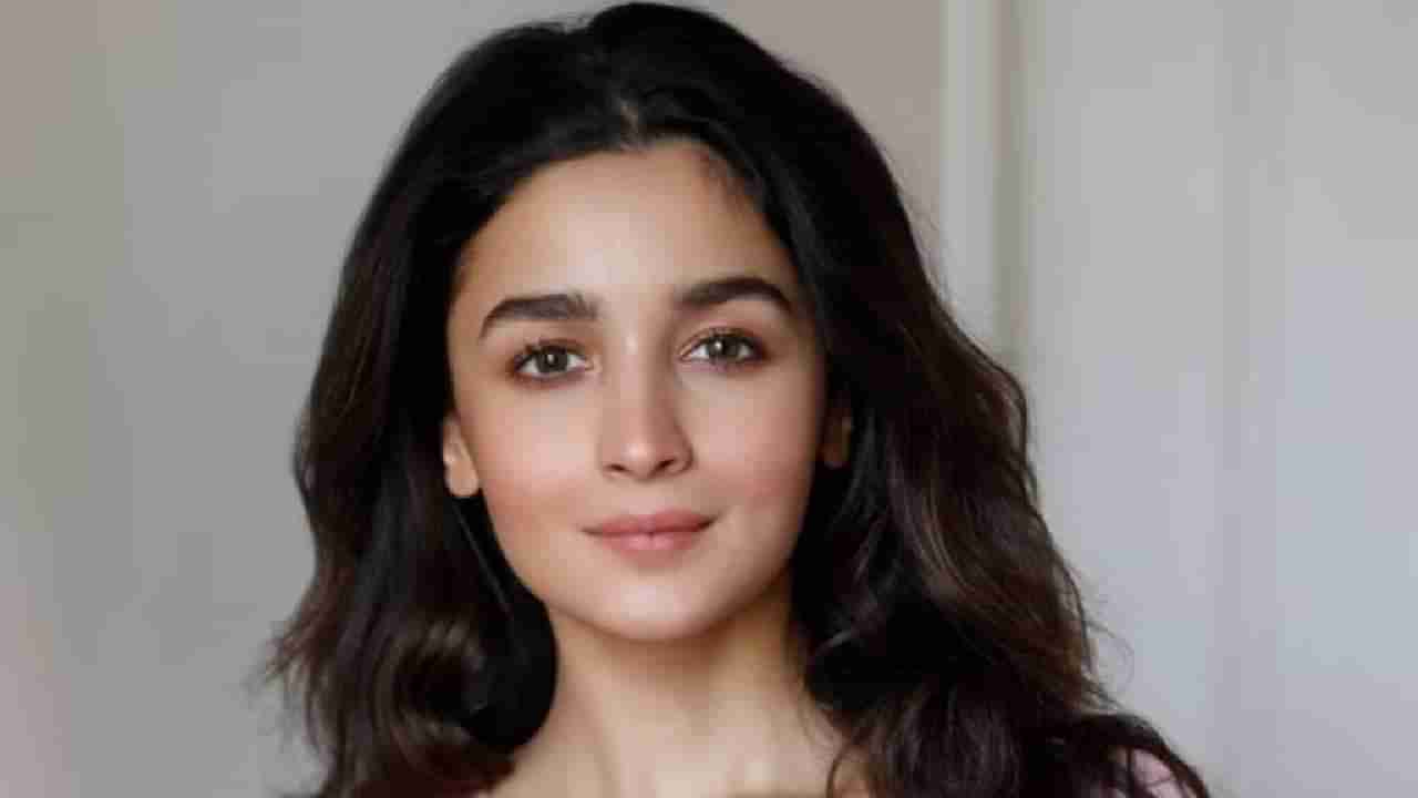 Alia Bhatt | सुट्टीच्या दिवशी आलिया भट्ट करते हे काम, रणबीर कपूर आणि राहा यांच्यासोबत नाही तर, चक्क