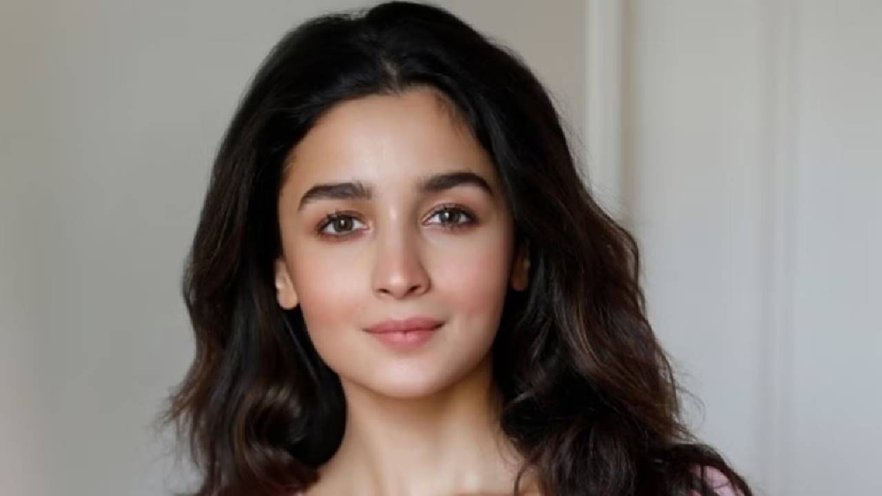 Alia Bhatt | सुट्टीच्या दिवशी आलिया भट्ट करते 'हे' काम, रणबीर कपूर आणि राहा यांच्यासोबत नाही तर, चक्क