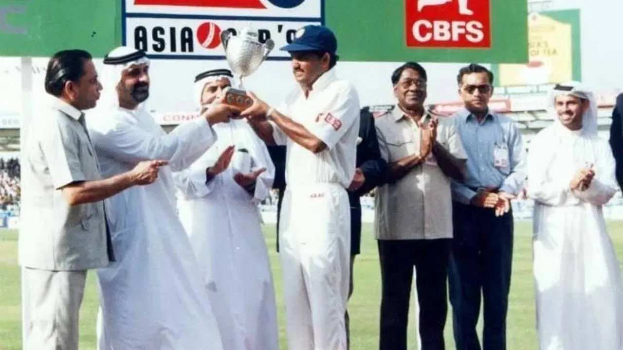 1995 मध्ये भारताने सलग तिसऱ्यांदा श्रीलंकन संघाचा पराभव करत विजय मिळवला. या विजयासह हॅटट्रीक साधली.