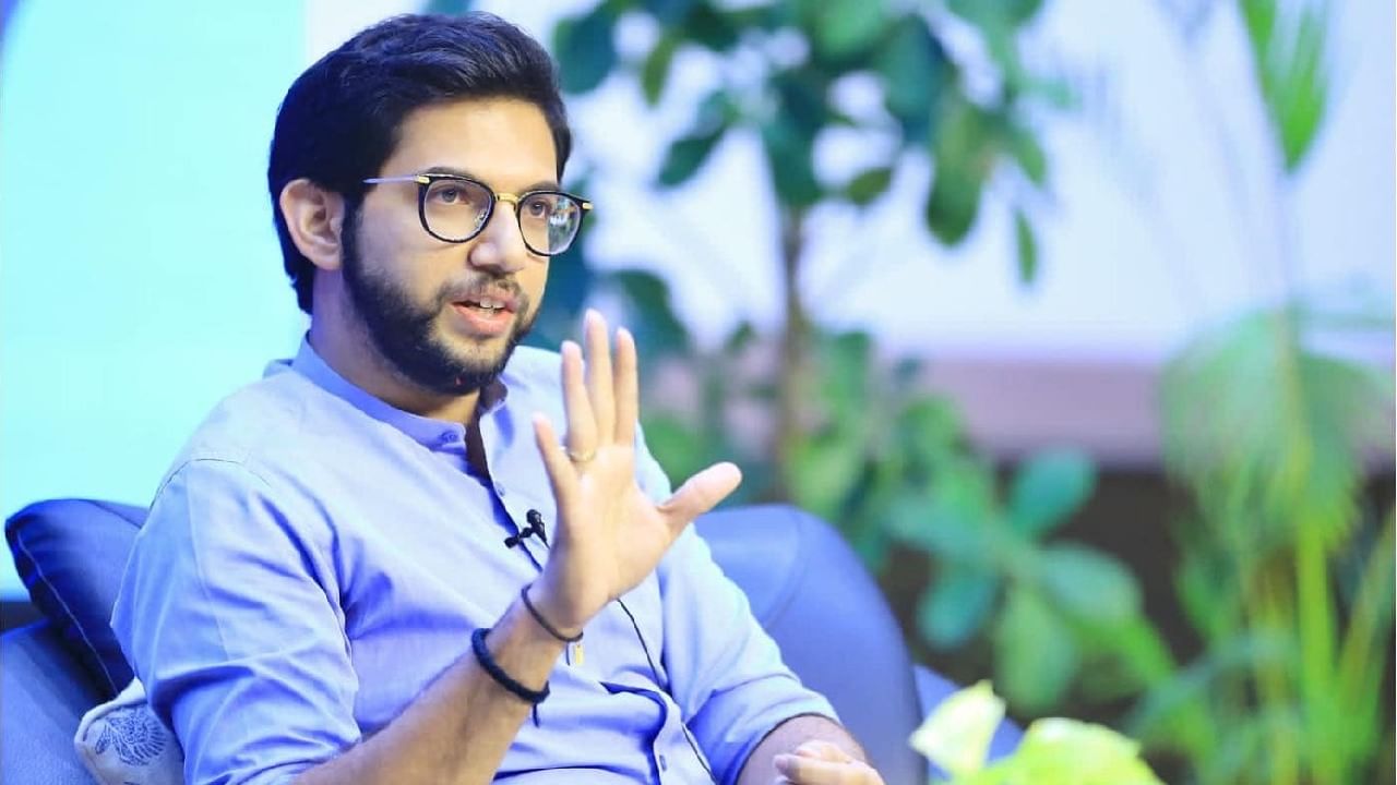 Aditya Thackeray : आदित्य ठाकरे एकदा नागपूरला या अन् विकास कसा झालाय, ते बघा; भाजप नेत्याचं चॅलेंज Aditya Thackeray : आदित्य ठाकरे एकदा नागपूरला या अन् विकास कसा झालाय, ते बघा; भाजप नेत्याचं चॅलेंज