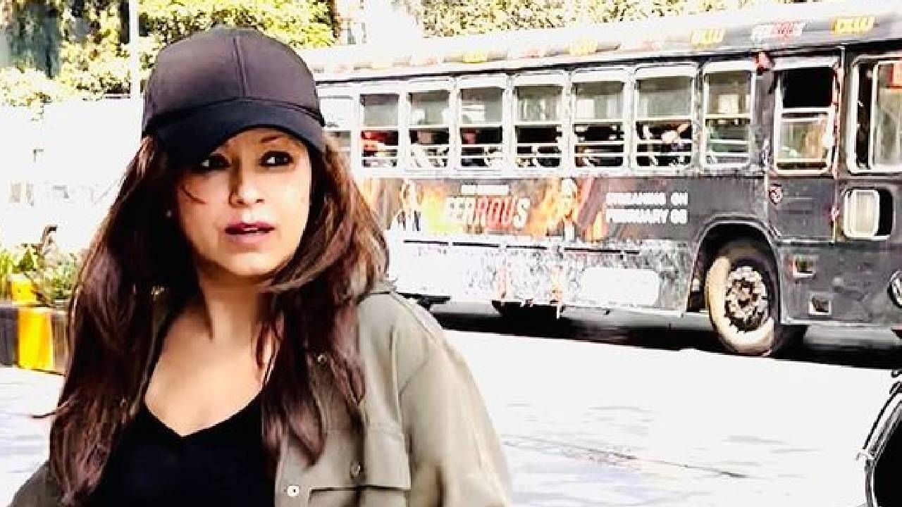 बॉलिवूडमध्ये करिअरच्या शिखरावर असताना अचानक महिमा इंडस्ट्रीपासून दूर गेली. 1999 मध्ये 'दिल क्या करे' या चित्रपटाच्या शूटिंगदरम्यान बेंगळुरूमध्ये महिमाच्या कारचा भीषण अपघात झाला होता. या अपघातात असंख्य काचेचे तुकडे महिमाच्या चेहऱ्यावर रुतले गेले. 
