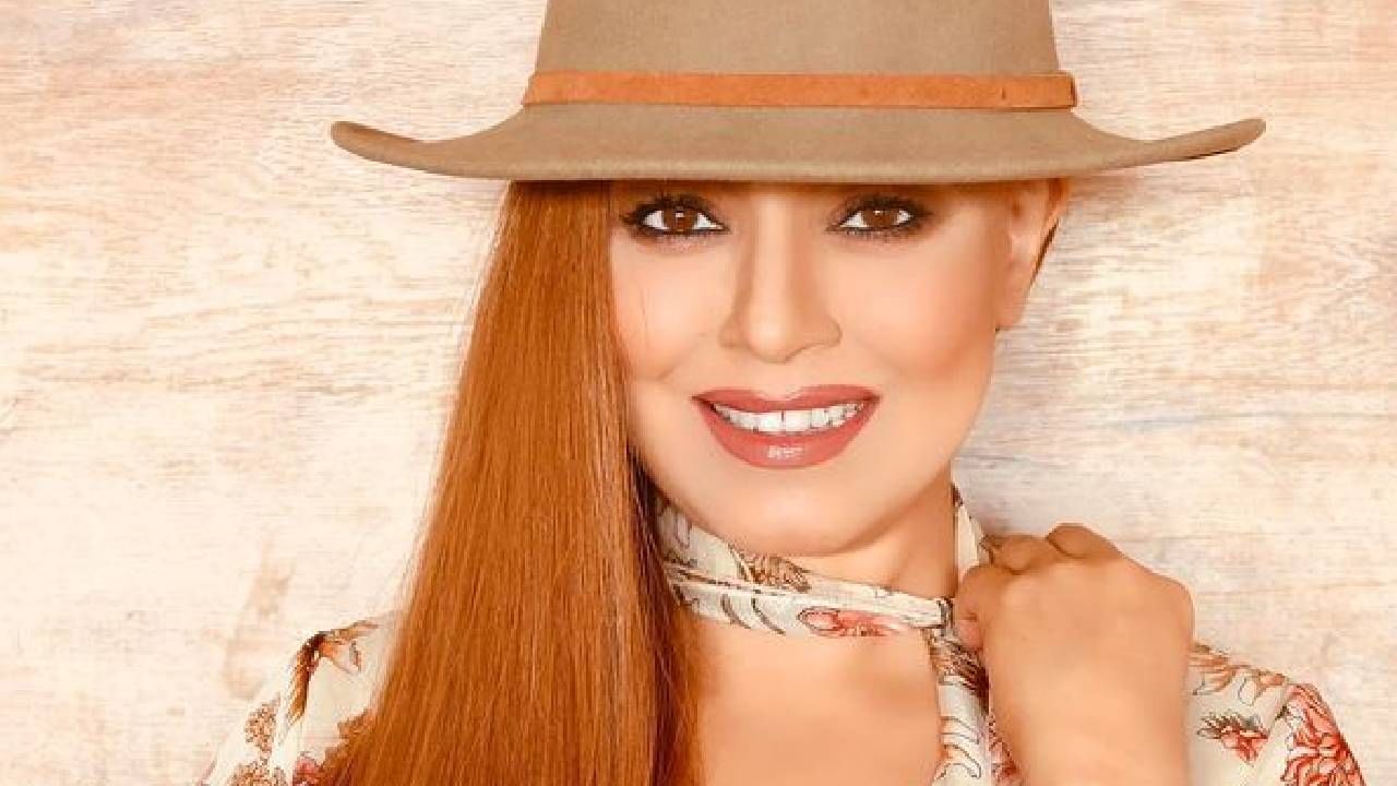 'परदेस' या चित्रपटातून बॉलिवूडमध्ये पदार्पण करणारी अभिनेत्री महिमा चौधरी सुरुवातीला म्युझिक चॅनलमध्ये व्हीजे म्हणून काम करायची. दिग्दर्शक सुभाष घई यांनी तिला बॉलिवूडमध्ये लाँच केलं. महिमाचं खरं नाव रितू चौधरी आहे. सुभाष घई यांनी तिचं नाव बदललं. 
