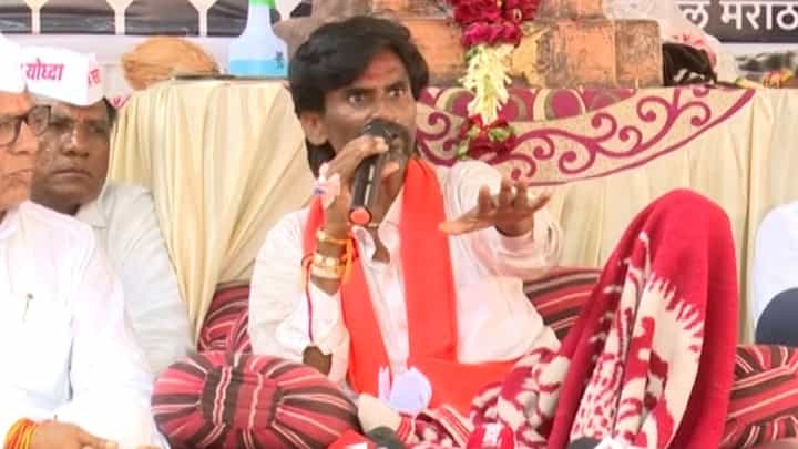Manoj Jarange उपोषण घेणार मागे? राज्य सरकारसमोर ठेवल्या 'या' ५ अटी Manoj Jarange उपोषण घेणार मागे? राज्य सरकारसमोर ठेवल्या 'या' ५ अटी