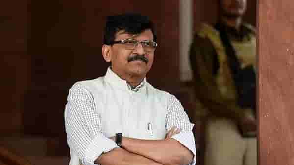 Sanjay Raut : संजय राऊत लोचक आणि लाळगोटे, त्यांनी खासदारकीसाठी पत्रकारिता गुंडाळली; शिंदे गटाकडून शाब्दिक हल्ला