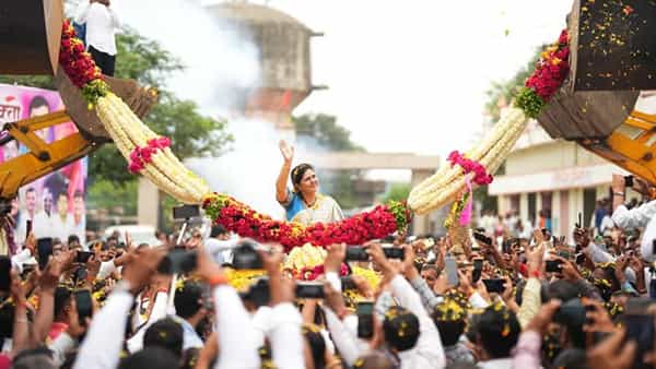भाजपच्या राष्ट्रीय सचिव पंकजा मुंडे सध्या शिव-शक्ती परिक्रमा यात्रा करत आहेत. आज या यात्रेचा सहावा दिवस आहे.