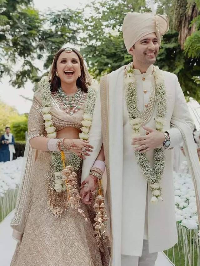 परिणीती आणि राघव यांच्या लग्नात फाॅलो करण्यात आली ही पाॅलिशी परिणीती आणि राघव यांच्या लग्नात फाॅलो करण्यात आली ही पाॅलिशी