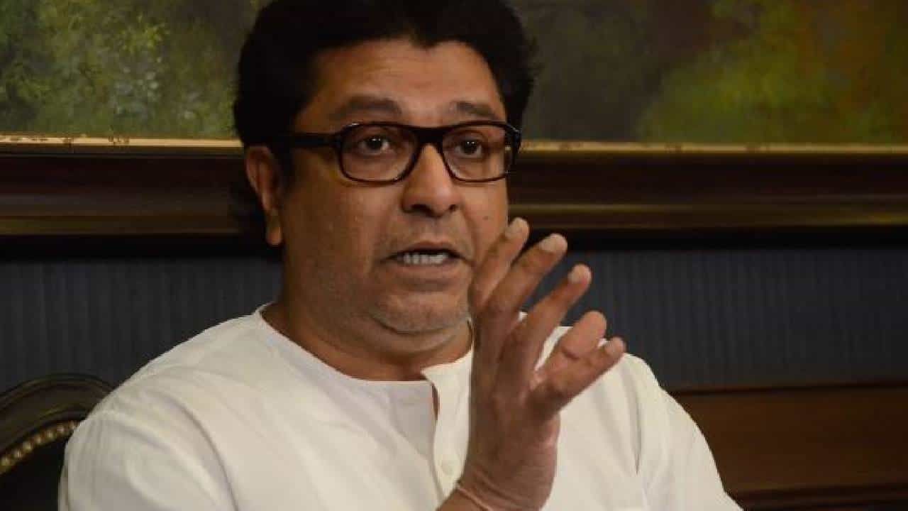 Raj Thackeray : राज ठाकरे यांचा जालन्यातील उपोषणकर्त्यांसोबत संवाद, बाळा नांदगावकर यांनी सांगितलं