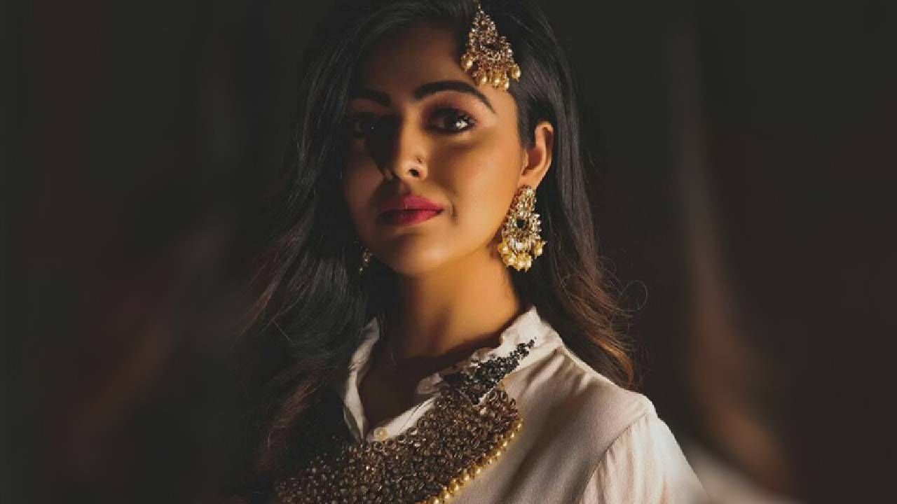 शफक नाज म्हणाली की, मला या चर्चांचा काहीच फरक पडत नाही. मात्र, माझा होणारा नवरा हा या क्षेत्रातील नाहीये. हे खरे आहे की, आमच्या लग्नाची तारीख पुढे ढकलली आहे.