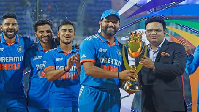 Team India : टीम इंडियाच्या जर्सीत मोठा बदल, दोन मिनिटांचा Video समोर येताच खुलासा