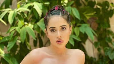 Uorfi Javed | थेट निर्मात्याने फाडले उर्फी जावेद हिचे कपडे, अत्यंत धक्कादायक प्रकार, जबरदस्ती करत अभिनेत्रीला