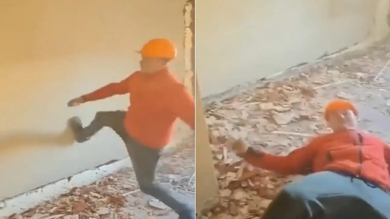 VIDEO | एका क्षणात जीव गेला असता, व्हिडीओ पाहिल्यानंतर तुम्हाला धक्का बसेल VIDEO | एका क्षणात जीव गेला असता, व्हिडीओ पाहिल्यानंतर तुम्हाला धक्का बसेल