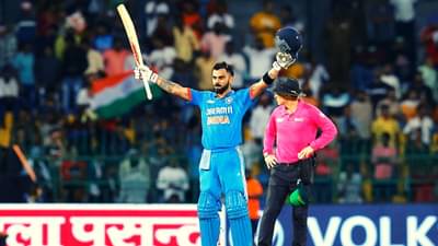 IND vs PAK : विराट कोहली याने पाकिस्तानच्या चिंधड्या उडवत ठोकलं दमदार शतक