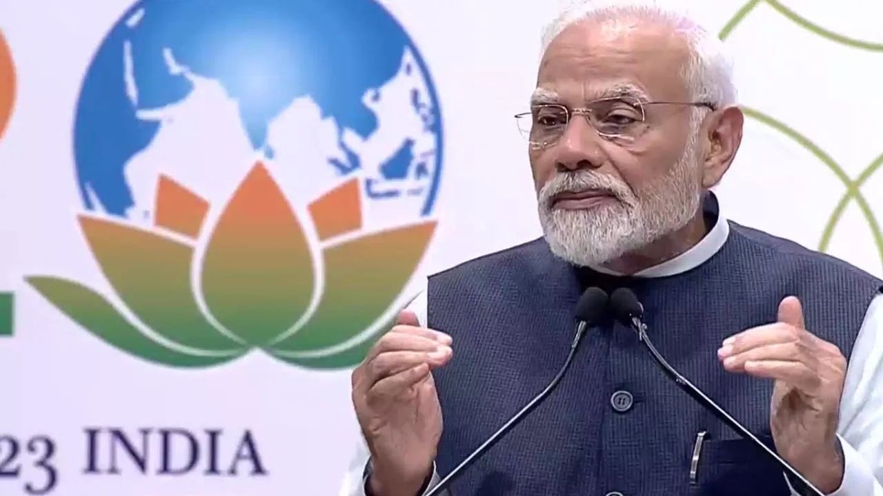 PM Modi Birthday | 'बँका हमी देत नाहीत तेव्हा मोदी हमी देतात...', पंतप्रधान मोदी यांचं मोठं वक्तव्य PM Modi Birthday | 'बँका हमी देत नाहीत तेव्हा मोदी हमी देतात...', पंतप्रधान मोदी यांचं मोठं वक्तव्य