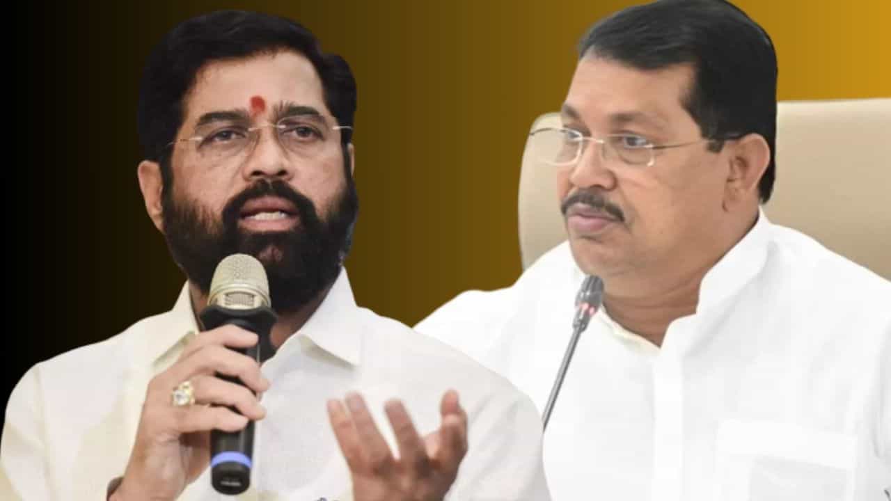 मोर्चे काढा , जीआरची होळी करा, विरोधी पक्षनेते इतके का संतापले? मोर्चे काढा , जीआरची होळी करा, विरोधी पक्षनेते इतके का संतापले?