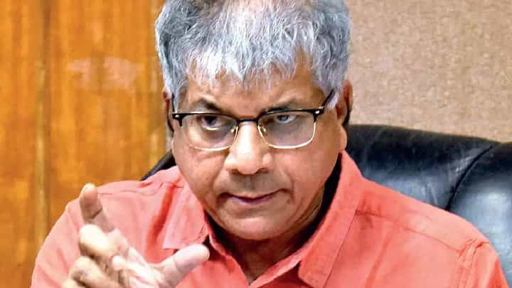 Prakash Ambedkar म्हणाले, 'संपूर्ण INDIA आघाडी सध्या भाजपच्या ट्रॅपमध्ये अडकलीय' Prakash Ambedkar म्हणाले, 'संपूर्ण INDIA आघाडी सध्या भाजपच्या ट्रॅपमध्ये अडकलीय'