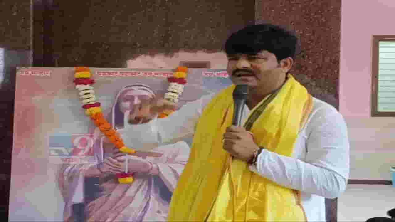 'अन् ते गडबडून गेले त्यांना काही कळायचं बंद झालं होतं', गोपीचंद पडळकर यांचा शरद पवार यांच्यावर निशाणा 'अन् ते गडबडून गेले त्यांना काही कळायचं बंद झालं होतं', गोपीचंद पडळकर यांचा शरद पवार यांच्यावर निशाणा