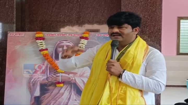 'अन् ते गडबडून गेले त्यांना काही कळायचं बंद झालं होतं', गोपीचंद पडळकर यांचा शरद पवार यांच्यावर निशाणा 'अन् ते गडबडून गेले त्यांना काही कळायचं बंद झालं होतं', गोपीचंद पडळकर यांचा शरद पवार यांच्यावर निशाणा