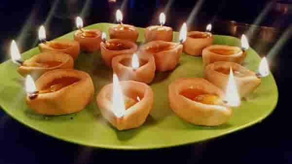 Vastu Tips : कणकीच्या दिव्याचे हे उपाय आहेत अत्यंत प्रभावी, दूर होते आर्थिक समस्या