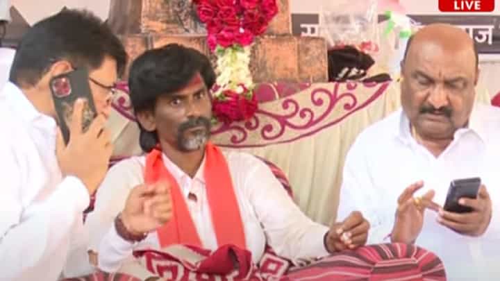 Manoj jarange यांच्या भेटीला पुन्हा एकदा सरकारचं शिष्टमंडळ, उपोषण मागे घेणार? अवघ्या महाराष्ट्र लक्ष Manoj jarange यांच्या भेटीला पुन्हा एकदा सरकारचं शिष्टमंडळ, उपोषण मागे घेणार? अवघ्या महाराष्ट्र लक्ष