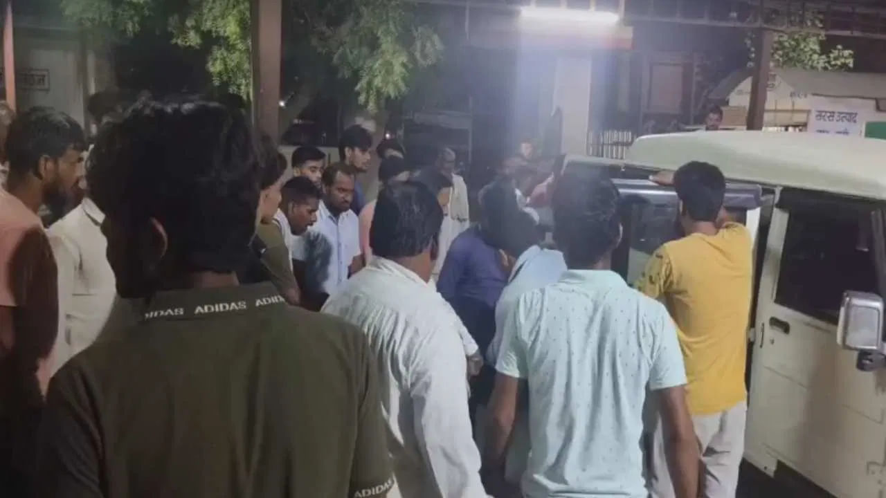 बोलेरो-ट्रकचा भीषण अपघात, एकाचं कुटुंबातील पाच जणांचा मृत्यू