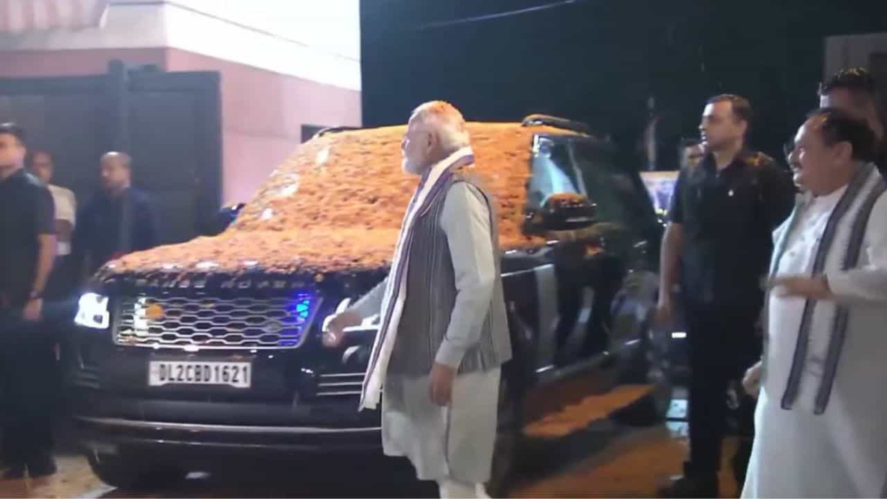 भाजपमध्ये जोरदार हालाचाली, आधी जल्लोष, मग पंतप्रधान मोदींच्या उपस्थितीत खल, पडद्यामागे काय घडतंय?