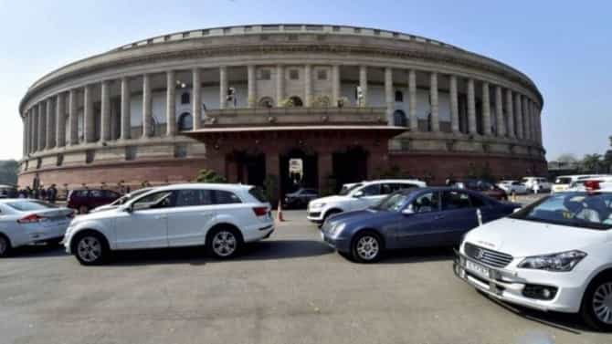 राजधानी दिल्लीत हालचाली वाढल्या, रात्रीच्या वेळी मोठ्या राजकीय घडामोडी, नेमकं काय घडतंय?