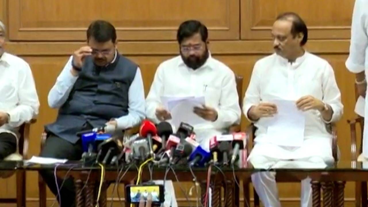 Devendra Fadnavis on maratha Reservation : जालना लाठीचार्जवर देवेंद्र फडणवीस यांची पहिली प्रतिक्रिया; म्हणाले, मी समाजाची मनापासून... Devendra Fadnavis on maratha Reservation : जालना लाठीचार्जवर देवेंद्र फडणवीस यांची पहिली प्रतिक्रिया; म्हणाले, मी समाजाची मनापासून...