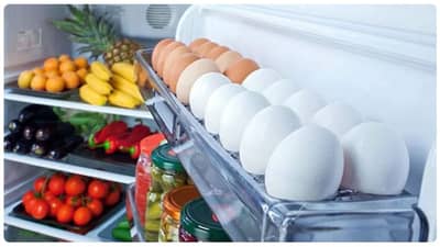 तुम्ही ही फ्रीजमध्ये अंडी ठेवत असाल तर सावधान, जाणून घ्या काय आहेत तोटे
