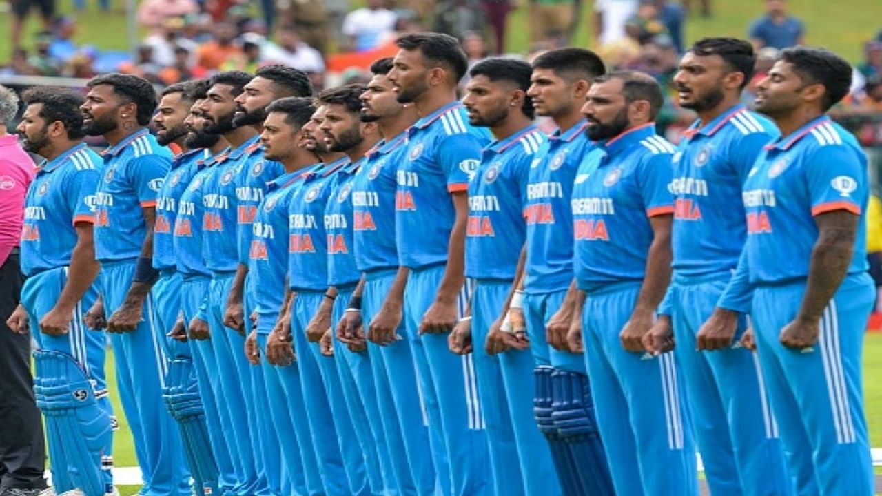 सुपर 4 राउंडमधील सामने हे 6-15 सप्टेंबर दरम्यान खेळवण्यात येणार आहेत. सुपर 4 मधील पहिल्याच सामन्यात आज (6 सप्टेंबर) पाकिस्तान विरुद्ध श्रीलंका आमनेसामने आहेत. सुपर 4 मधील सर्व सामने पाकिस्तान आणि श्रीलंकेत खेळवण्यात येणार आहे.  तर टीम इंडिया आपले सर्व सामने श्रीलंकेत खेळणार आहे. टीम इंडिया सुपर 4 मध्ये पाकिस्तान, बांगलादेश आणि श्रीलंका विरुद्ध खेळणार आहे.