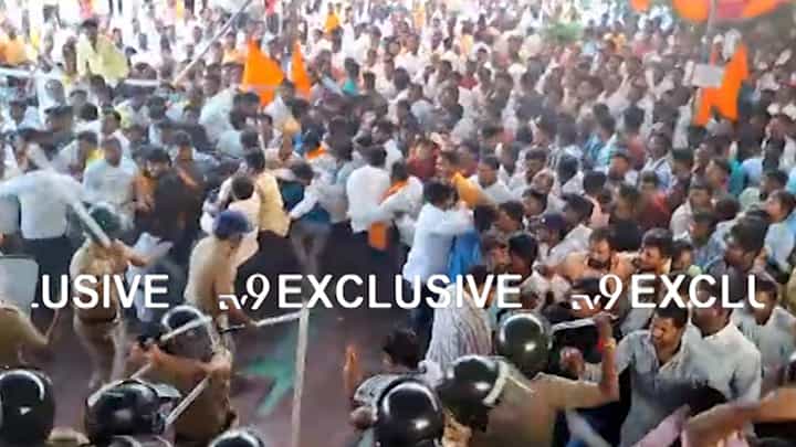 Maratha Reservation Protest | जालना येथे मराठा आंदोलकांवर पोलिसांकडून लाठीचार्ज, काय घडला प्रकार? Maratha Reservation Protest | जालना येथे मराठा आंदोलकांवर पोलिसांकडून लाठीचार्ज, काय घडला प्रकार?
