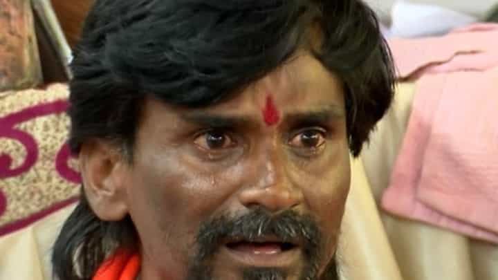 मराठा आरक्षणावर मुख्यमंत्र्यांनी बोलावली बैठक, तोडगा कसा निघणार? मराठा आरक्षणावर मुख्यमंत्र्यांनी बोलावली बैठक, तोडगा कसा निघणार?
