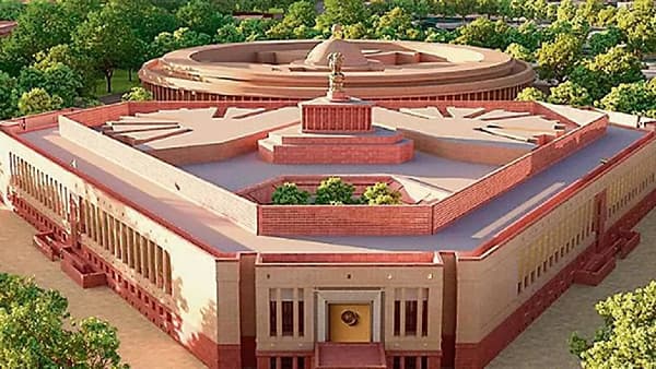 141 खासदारांच्या निलंबनानंतर लोकसभा सचिवालयाचा मोठा निर्णय; निलंबित खासदारांसाठी नवं फर्मान