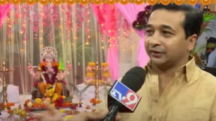 Nitesh Rane यांच्या निशाण्यावर कोण? थेट दिला इशारा; म्हणाले, 'देवेंद्र फडणवीस हे एकटेच काफी' Nitesh Rane यांच्या निशाण्यावर कोण? थेट दिला इशारा; म्हणाले, 'देवेंद्र फडणवीस हे एकटेच काफी'