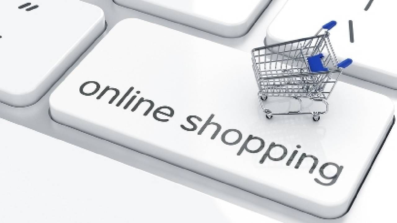 तुम्हाला आवडते का Online Shopping? या महिलेला ऑर्डर न केलेल्या गोष्टीसाठी भरावे लागले 58 हजार, वाचा