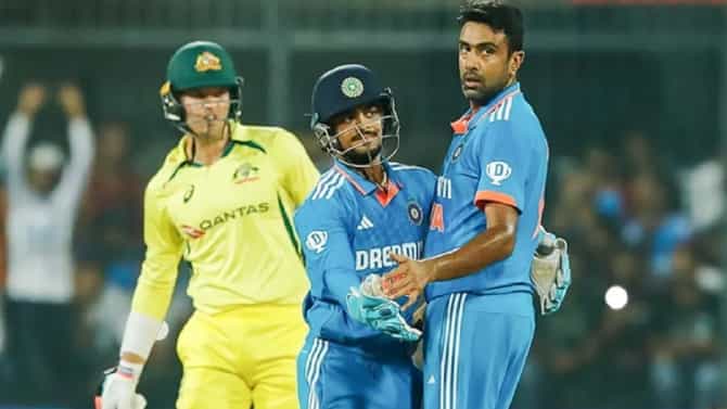 IND vs AUS 2nd ODI | R Ashwin याचा महारेकॉर्ड, कुंबळे-कपिल देव यांना पछाडलं