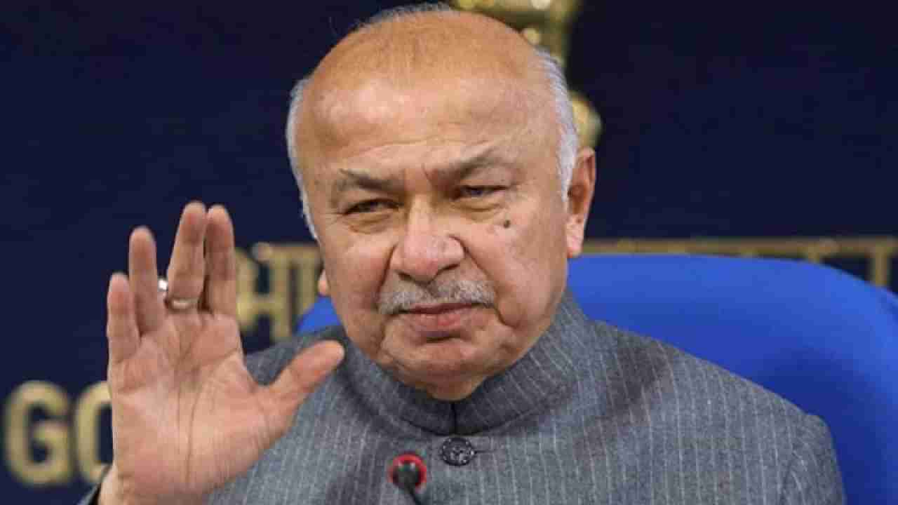 Sushilkumar Shinde : सुशीलकुमार शिंदे निवडणूक लढवणार नाही?, मोठं विधान काय?; सोलापुरातील राजकारणाला नवी कलाटणी मिळणार?