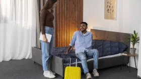 हॉटेलमध्ये रूम बुक करताना करू नका 'या' चुका! हॉटेलमध्ये रूम बुक करताना करू नका 'या' चुका!